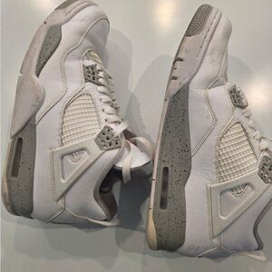 Air Jordan 4 “White Oreo”